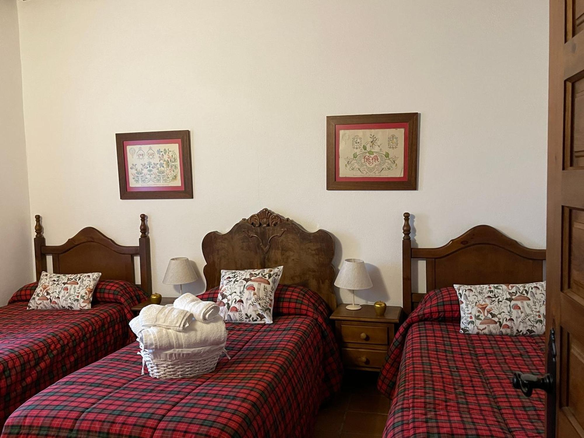 Hostal Huerta Galindo Alanís Exterior foto