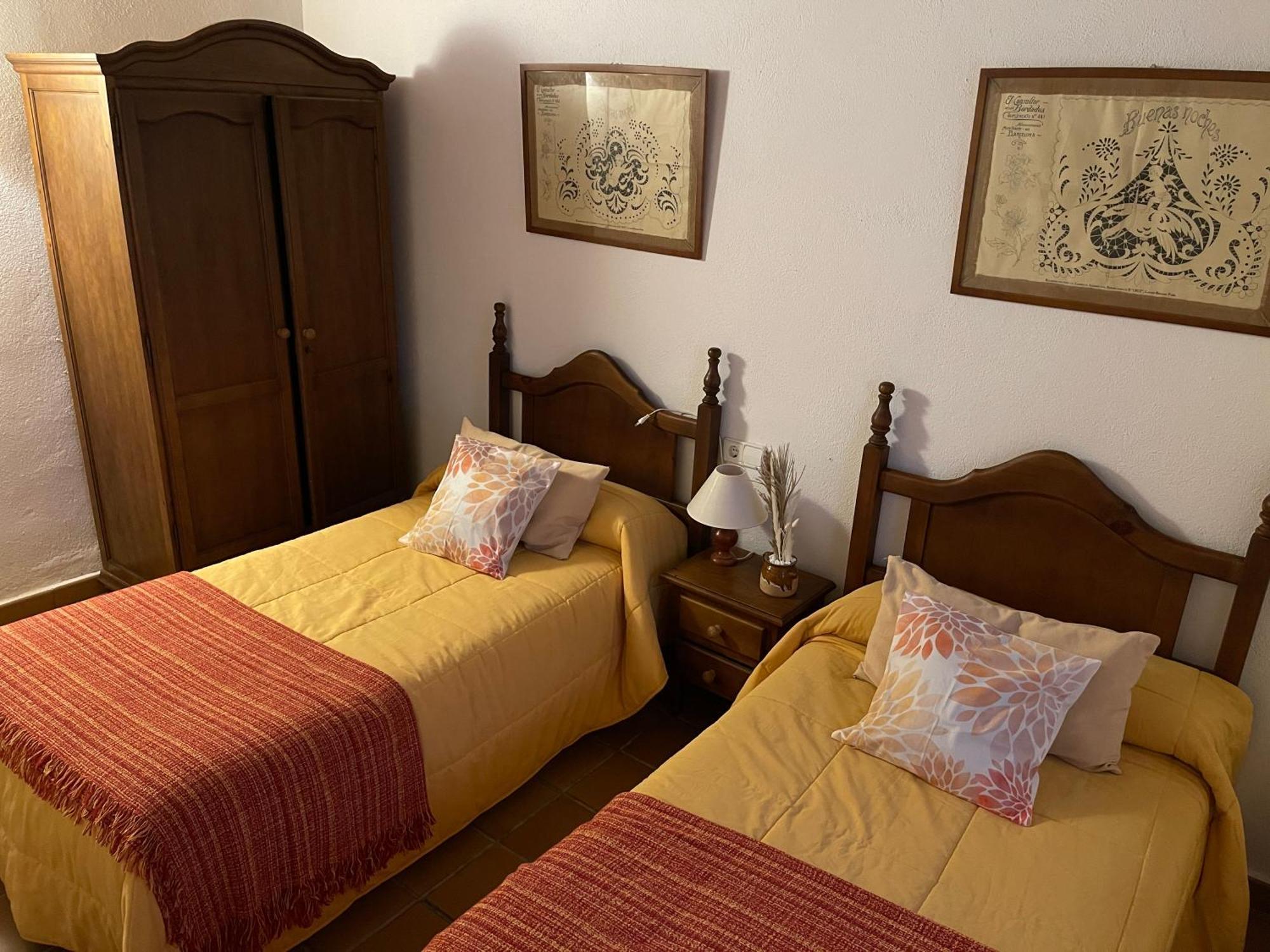 Hostal Huerta Galindo Alanís Exterior foto